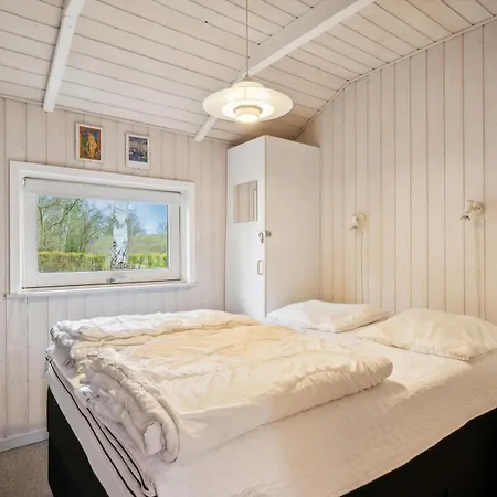 Lovely 8-person Located Close To A Beautiful Sandy * إيبلتوفت